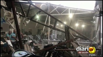 Teto de academia desaba na cidade de Sousa