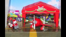 Disney Planes Pit Row Gift Pack Lightning McQueen Pitty Pitties Planes Tents Airplanes Hanger 6uDOkc