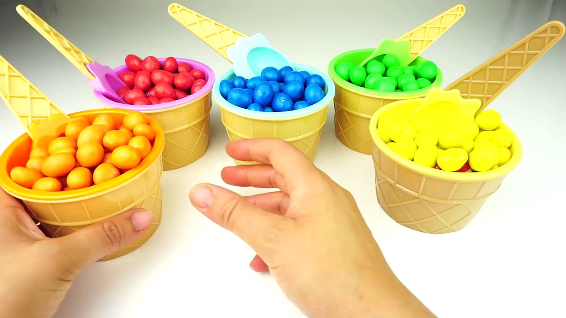 Colors M&Ms Pretend Ice Cream Cups Surprise Toys Paw Patrol, Minions,Sponge Bob, Lightning McQue