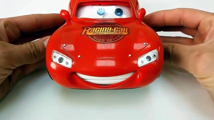 LIGHTNING MCQUEEN vs AIRPLANE Racing Diecast Dinsey Pixar Cars 2