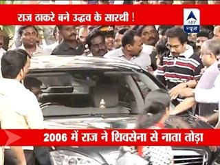 Raj thackeray drives Uddhav home from Lilavati Hospital