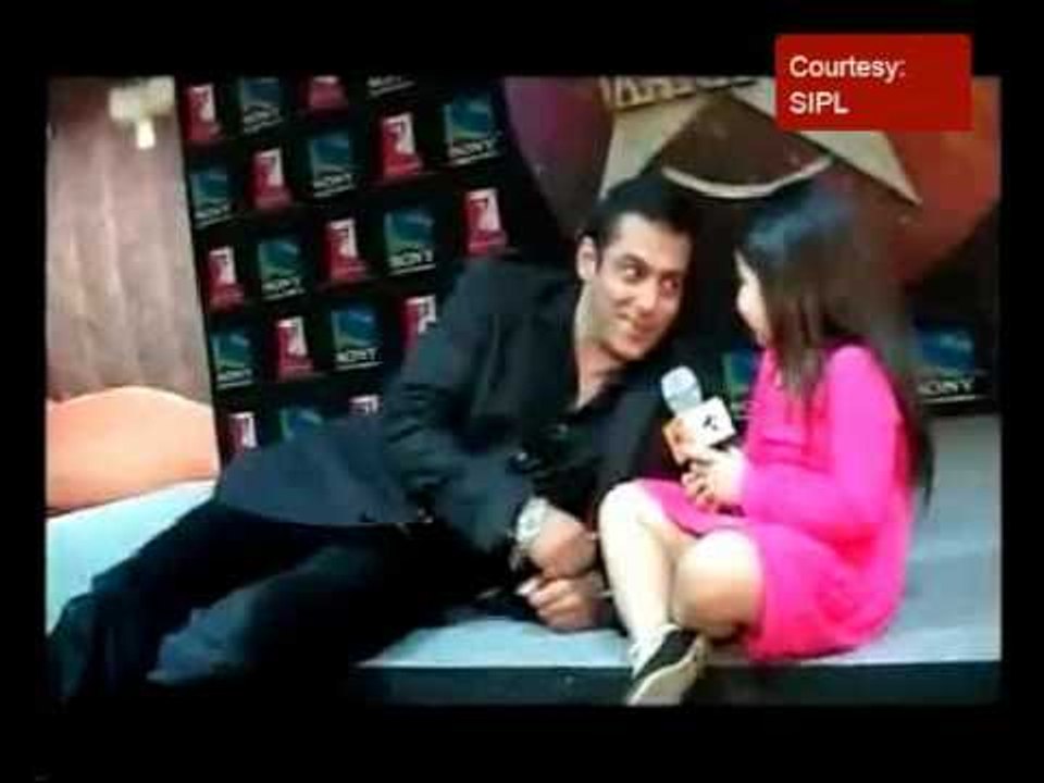 Salman Khan meets little 'Krishna' Dhriti