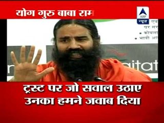 Video herunterladen: Conspiracy against my trust and ashram, Ramdev slams govt