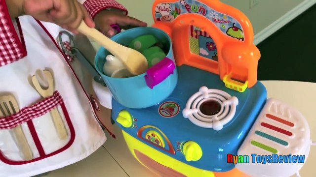 TOY CUTTING VELCRO FRUITS AND VEGETABLES Toy kitchen cooking soup Learn names of fruits & Vegetables