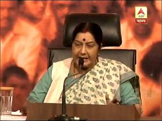sushma swaraj says, PM Manmohan in niether a leader of party nor country