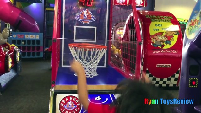 Chuck E Cheese Family Fun Indoor Games and Activities for Kids part 2