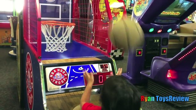 Chuck E Cheese Family Fun Indoor Games and Activities for Kids part 3