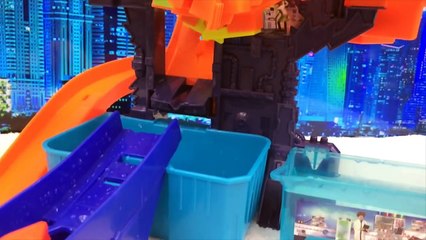 Disney Cars Color Changers in Shark Track and Color Splash Science Lab Hot Wheels Color Shifters Set