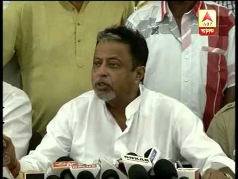 '14 Congress Councillors as wel as 2 left members of Krishnanagar municipality join TMC'