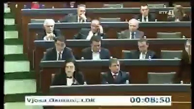 Fjalët emocionuese të deputetës së LDK-së, Vjosa Osmani, për vdekjen e Astrit Deharit.
