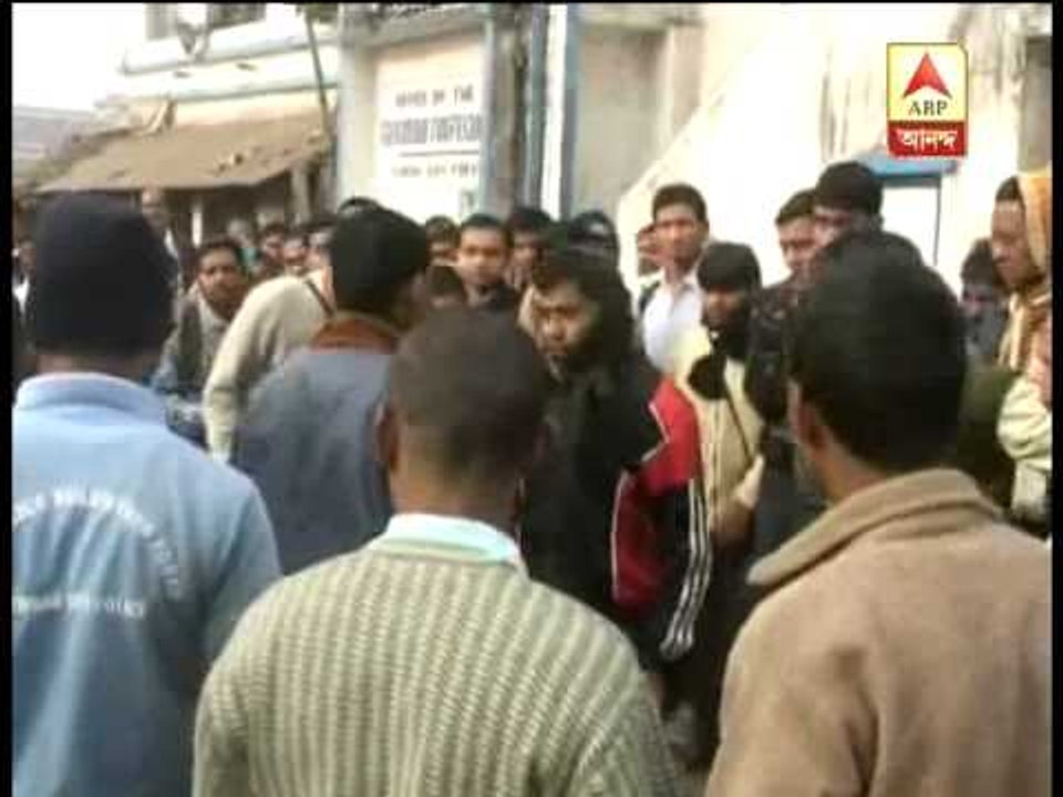 Bus strike: fighting between two passengers at Howrah