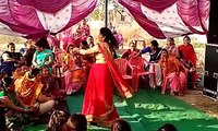 A YOUNG LADY AWESOME DANCE ON KUMAUNI SONGS - TAK-TAKA TAK KAMLA (टक-टका-टक कमला) - Video Dailymotion