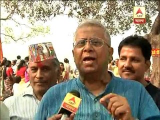 BJP candiadate Tathagata Roy participates poet conference at Maidan during Holi