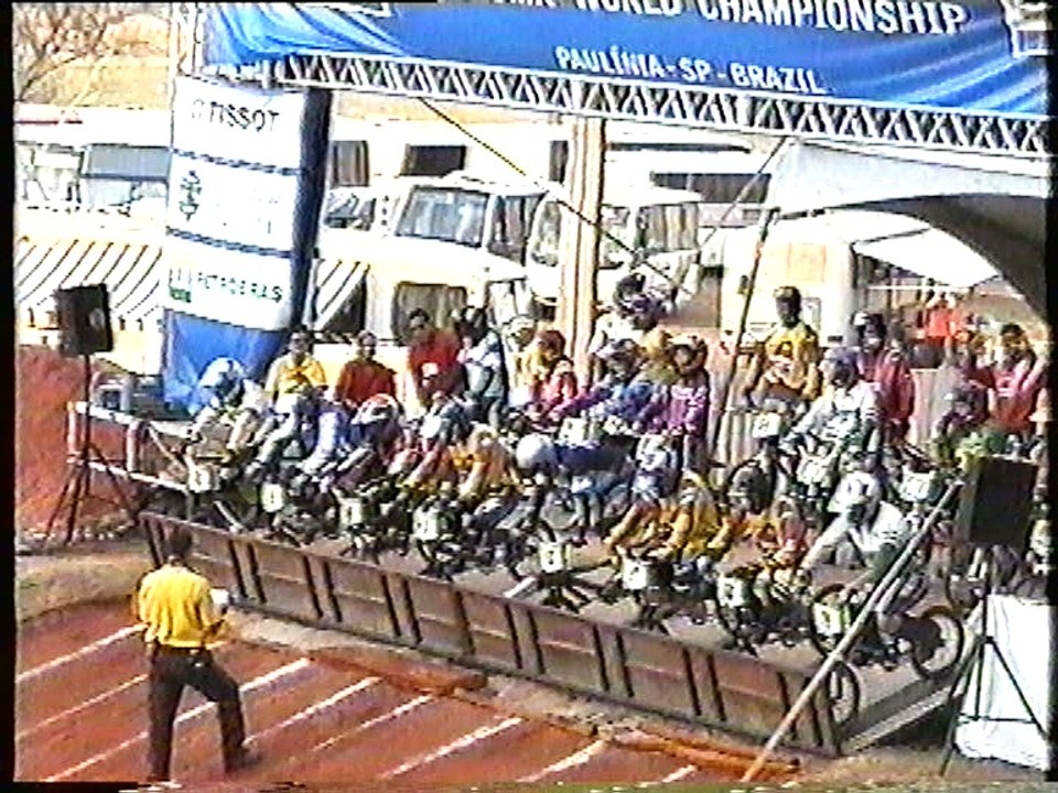 2002 - UCI BMX WORLD CHAMPIONSHIPS - PAULINIA, BRASIL - 16 BOYS MAIN