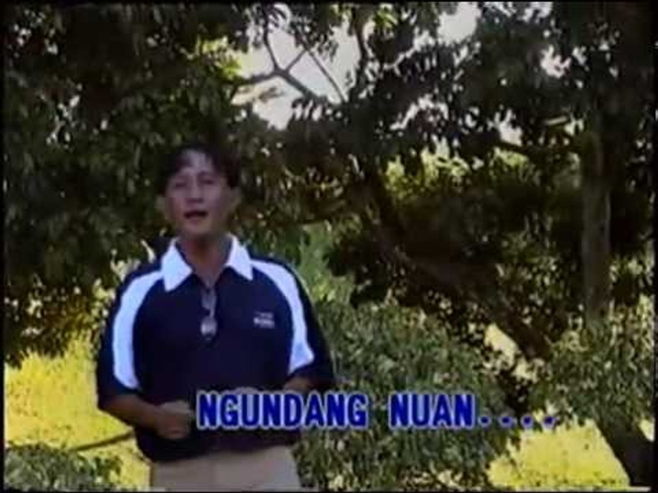 Aku Datai Ngundang Sulu - Johnny Aman