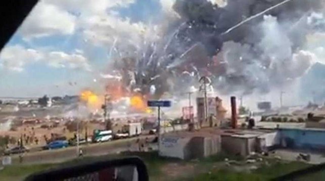 L'explosion d'un marché de feux d'artifice fait des dizaines de morts au Mexique
