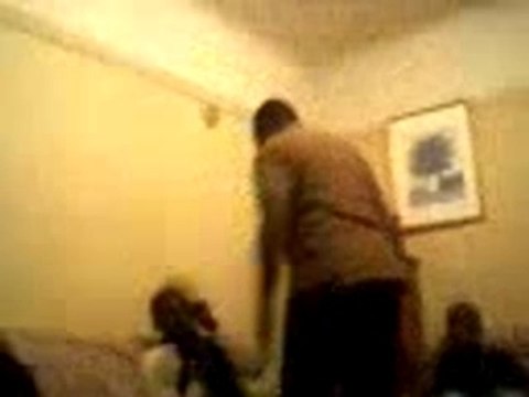 Denis alias victime giflé par le daron!!!