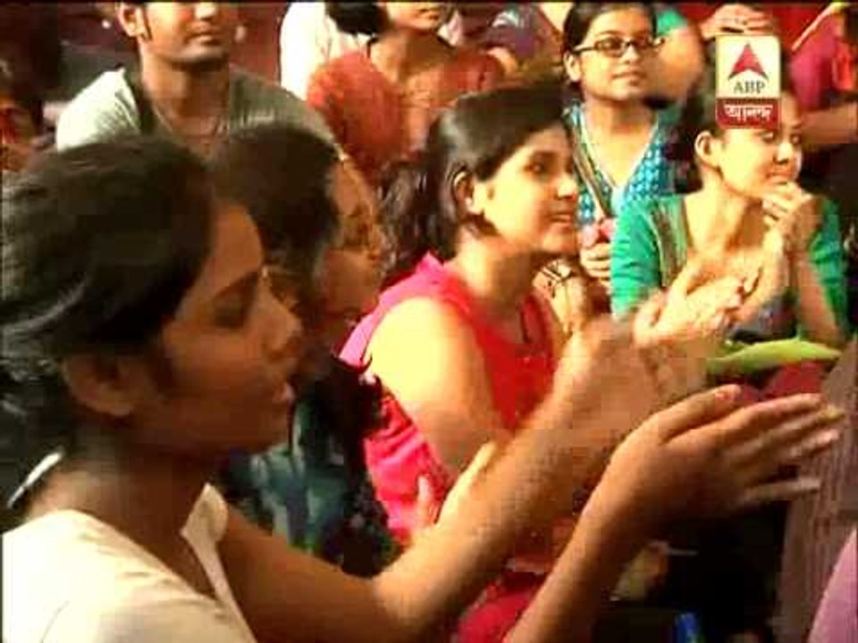 JU students slogan against VC