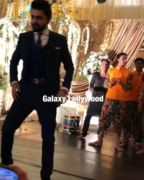 Farhan Saeed And Mawra Hocane Dancing on Gallan Goodiyan