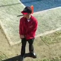 Ce Stadier se touche en plein match... Mais WTF???