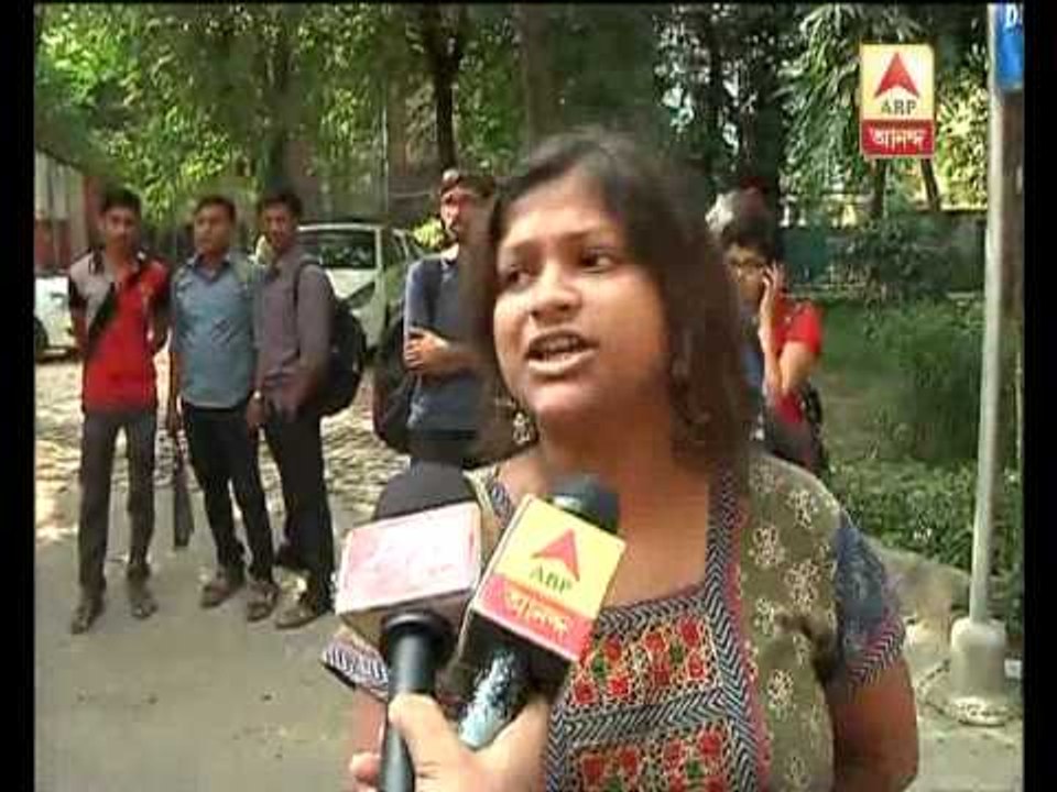 JU students protesting against VC