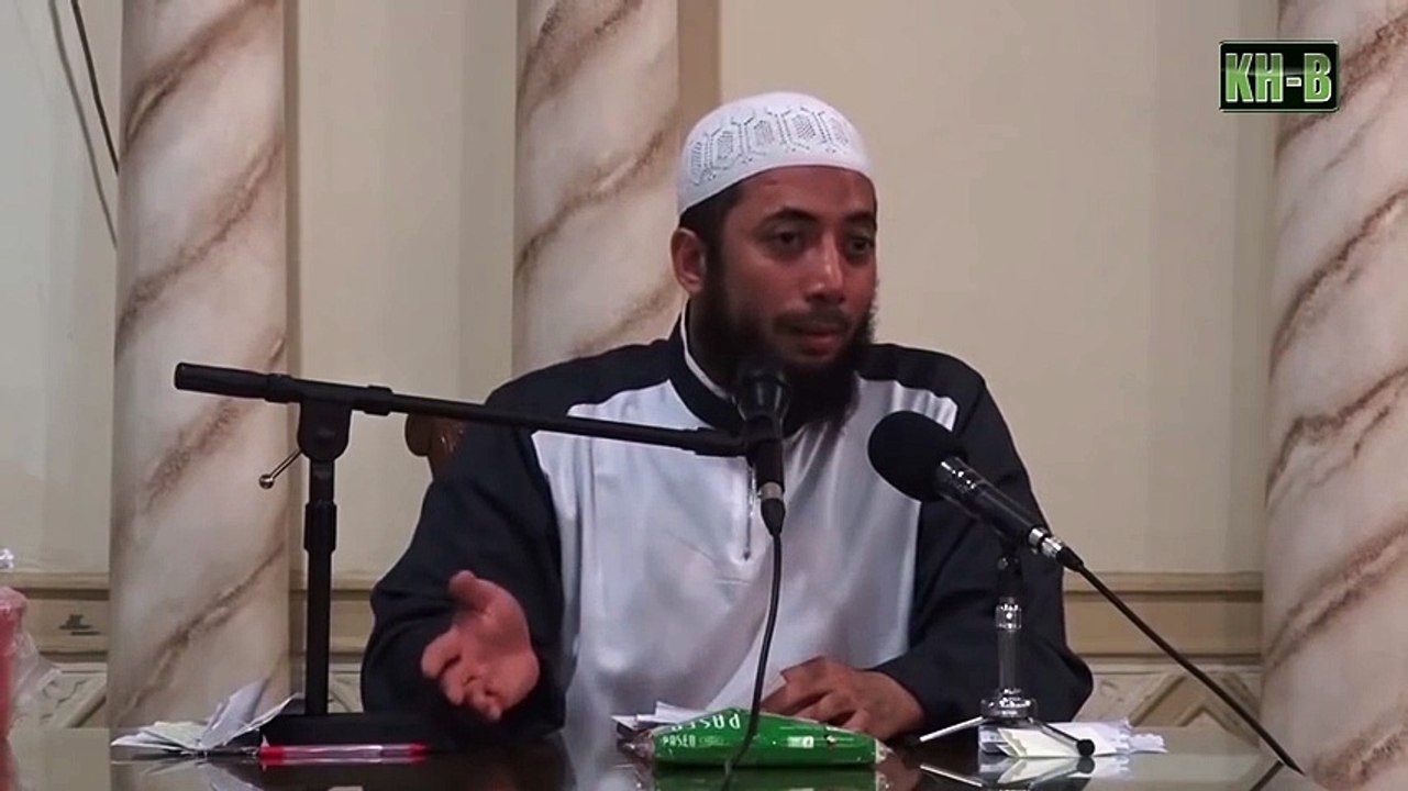 Apakah Ustad Setuju dengan Partai Politik yang Menggunakan Sistem Demokrasi Seperti Di Indonesia