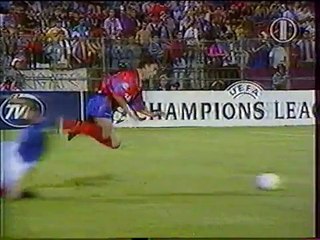 Video herunterladen: 13.09.1995 - 1995-1996 UEFA Champions League Group C Matchday 1 Steaua Bükreş 1-0 Glasgow Rangers