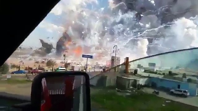 Impresionante explosión en un mercado pirotécnico en México
