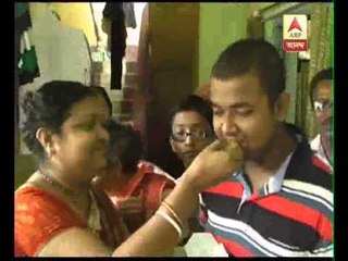 Madhyamik Results 2015: 3rd boy  Shubhayan Talukdar with family members