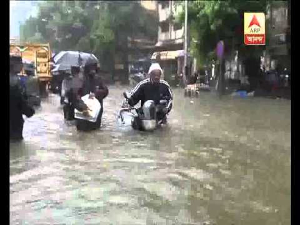 Trains affected, schools closed due to heavy rains in Mumbai