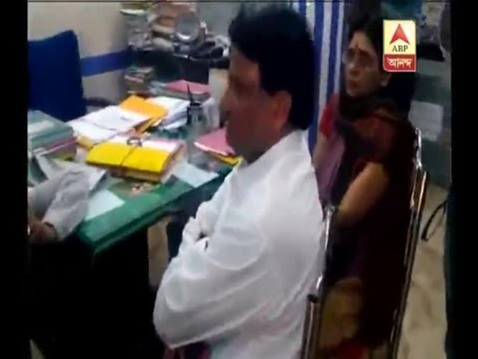 burdwan college's teacher in charge slapped by tmc councellor, accused suspended