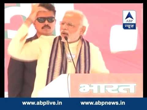 Modi lambasts Gandhi family over controversial Vadra Land deals