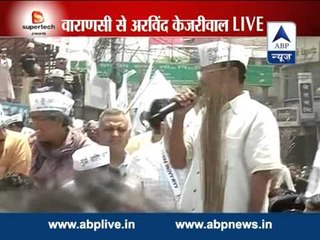 Kejriwal slams Congress before filing nomination
