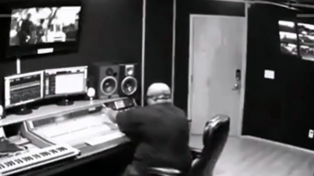 Teléfono explota en la cara del rapero CeeLo Green