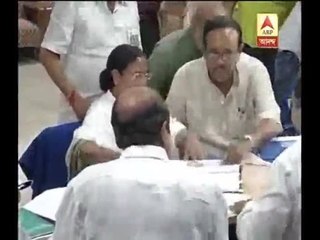 CM Mamata Banerjee submits her nomination. She is contesting from Bhwanipore constituency