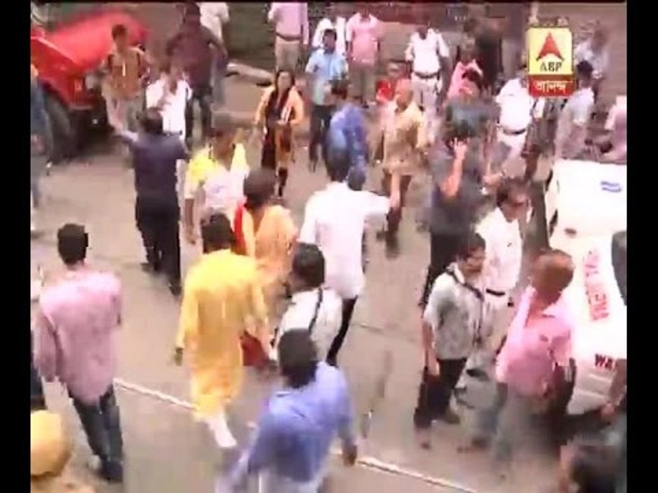 Vivekananda Flyover Collapse: BJP Leader Rupa Ganguly rushes to the scene