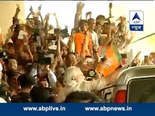 Modi reaches Gandhinagar BJP office