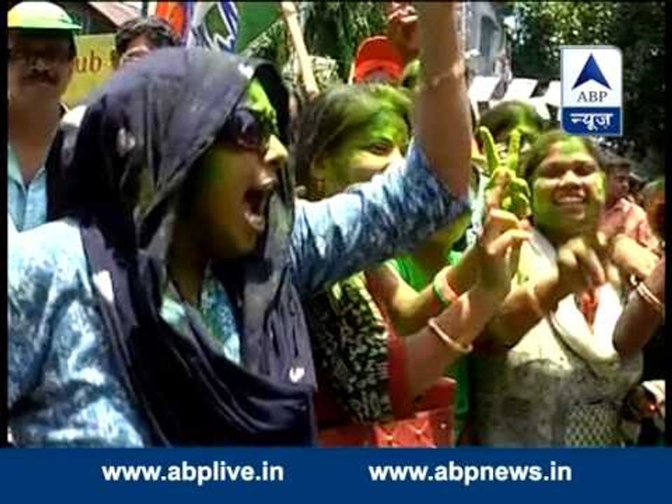 TMC supporters celebrate in Kolkata