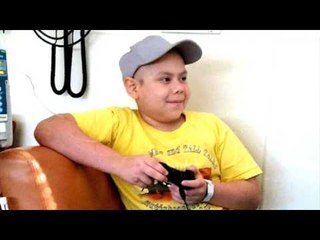 La leucemia atacó a Jonathan a una edad muy corta