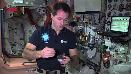 Comment mange-t-on dans l'espace? par Thomas Pesquet
