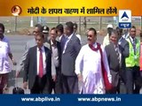 Sri Lankan President Mahinda Rajapaksa lands in Delhi