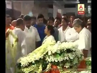 CM pays last tribute to Amal Dutta at Rabindra Sadan