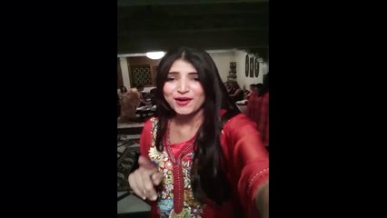 Bachi Check Kro Yaar. Beauti Full Arbic girl singing Song
