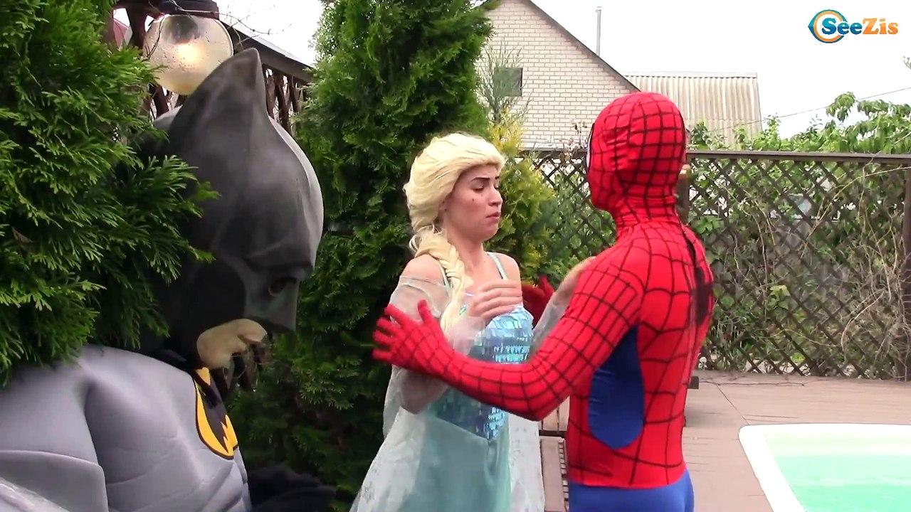 Frozen Elsa & Spiderman BECOMES EVIL Princess Anna, Joker, Maleficent, Spidergirl Superheroes IRL