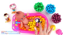 Learn Colors Baby Doll Bath Time with Sheriff Callie and Gumballs RainbowLearning (NEW)