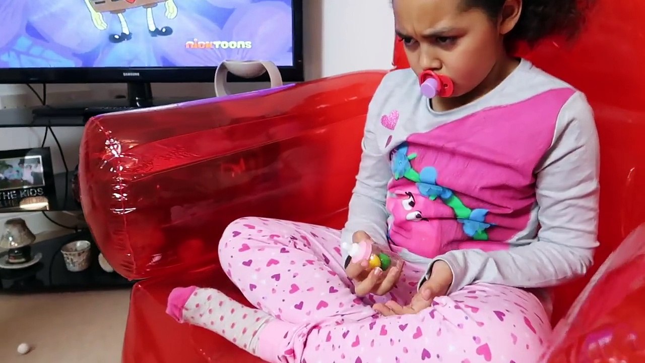 Bad Baby Bottle Magic Gumballs - Giant Gummy Chair - Crybaby Surprise Eggs-nTbtQ7pekYc