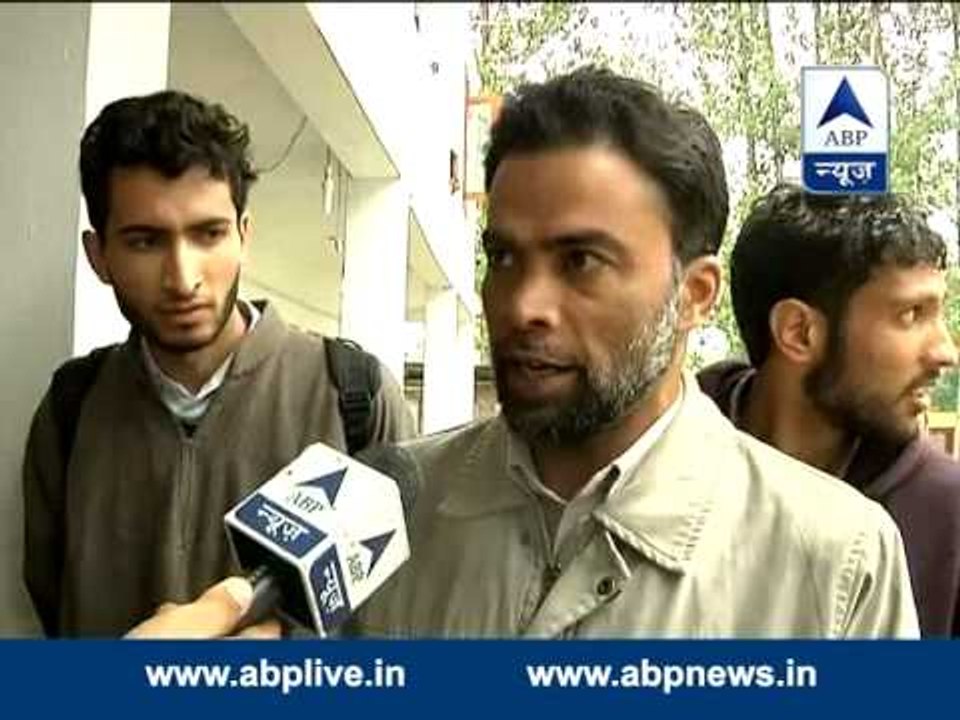 ABP News special report on J-K flood l Victims take shelter in school l Appeals govt for help