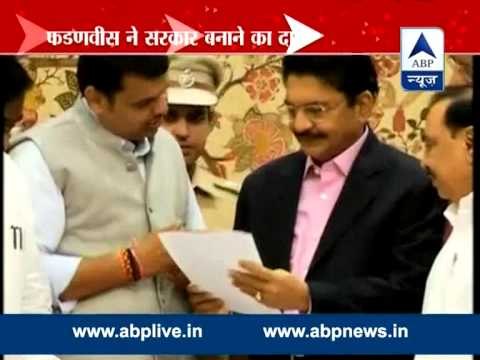 Devendra Fadnavis meets Governor at Raj Bhawan, stakes claim to form government