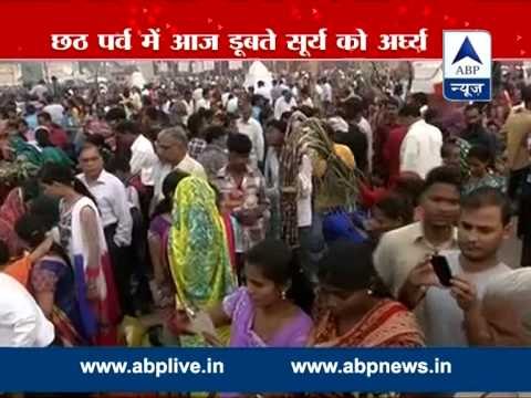 Devotees celebrate 'Chhath' with great fervour across the country