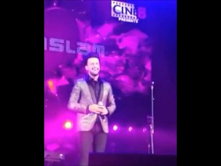 Atif Aslam Invite Her Fans On Stage At EVENTIM APOLLO LONDON